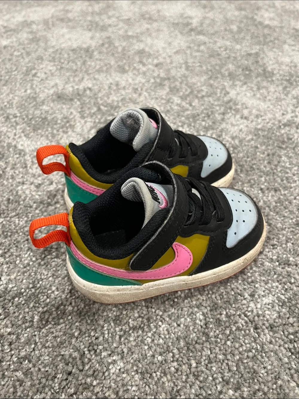 Nike Kids Low-Top Sneakers - Black, Pink, Blue, Yellow, Orange